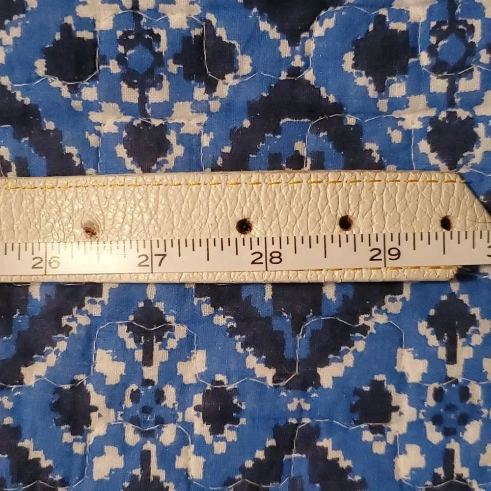 Vintage Jenny and the Boys White Leather Belt Size Medium Goldtone Square Buckle